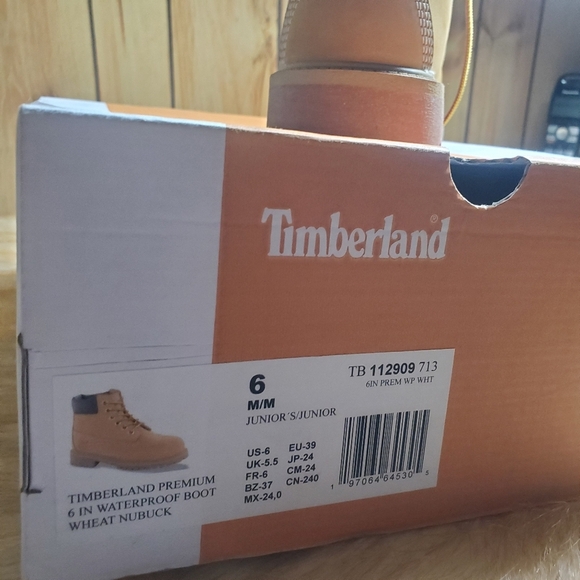 Timberland Waterproof Premium Boots 6” Wheat Nubuck Men Sz 6 Junior New in Box - Picture 5 of 15